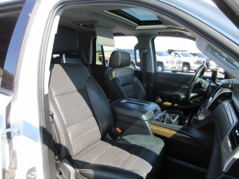 Used 2020 GMC Yukon Denali w/ Denali Ultimate Package AWD/4WD image 27