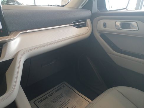 New 2025 Ford Explorer Active w/ Active Comfort Package image 25