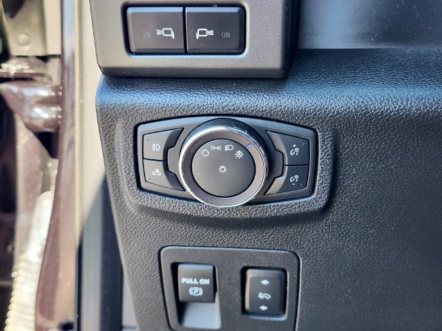 Used 2019 Ford F150 XLT w/ Equipment Group 302A Luxury AWD/4WD image 23