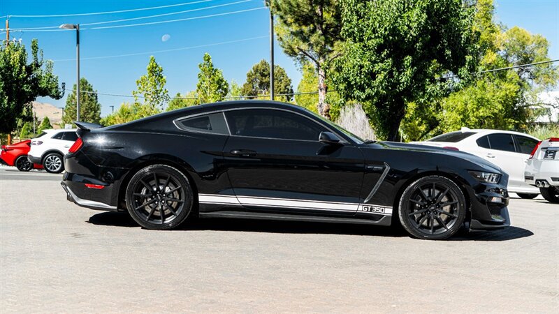 Used 2017 Ford Mustang Shelby GT350 w/ Electronics Package RWD image 5