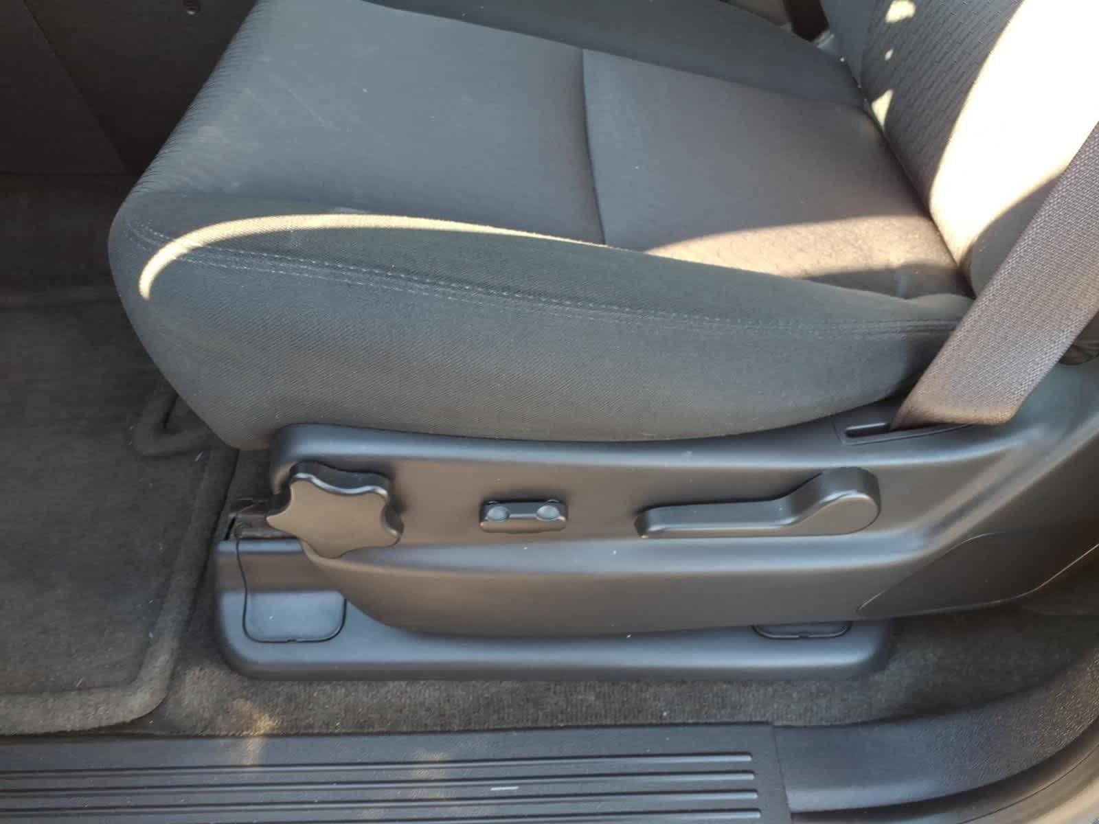Used 2013 GMC Yukon SLE w/ Convenience Package RWD image 14