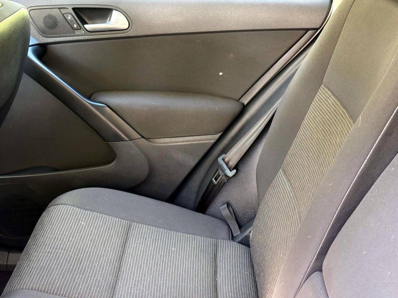 Used 2017 Volkswagen Tiguan S AWD/4WD image 9