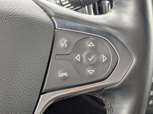 Used 2023 Chevrolet Traverse LT FWD image 35
