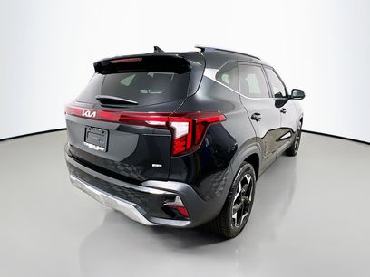 Used 2024 Kia Seltos EX
