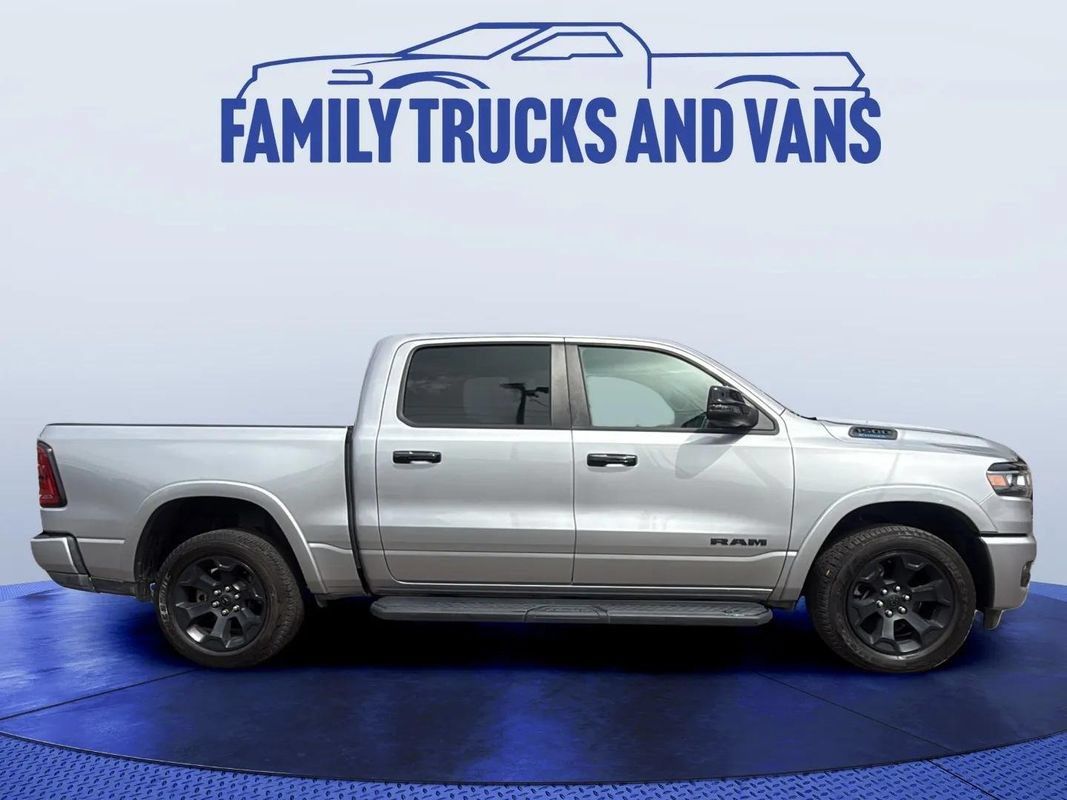 Used 2025 RAM 1500 Big Horn AWD/4WD image 6