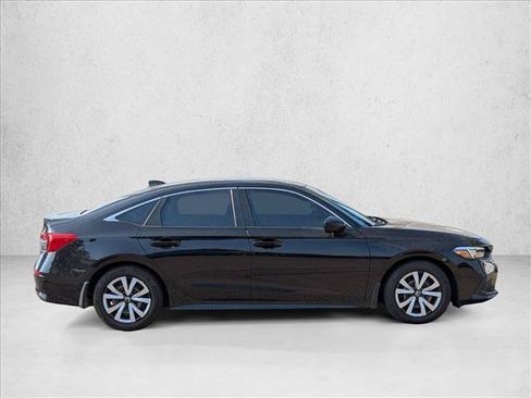 Used 2022 Honda Civic LX image 4