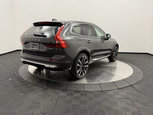 Certified 2023 Volvo XC60 B5 Ultimate AWD/4WD image 7