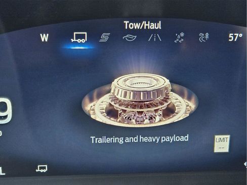 Used 2025 Ford Explorer ST-Line w/ ST-Line Street Pack image 54