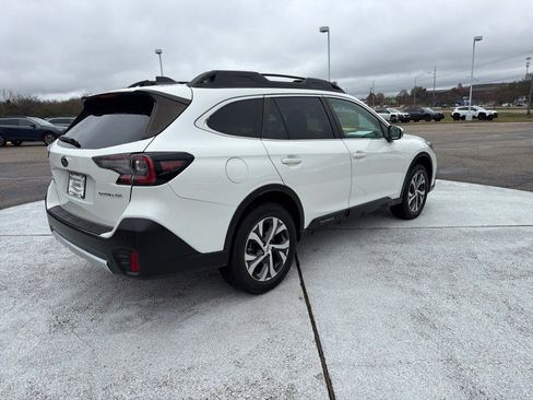 Used 2022 Subaru Outback Limited image 7
