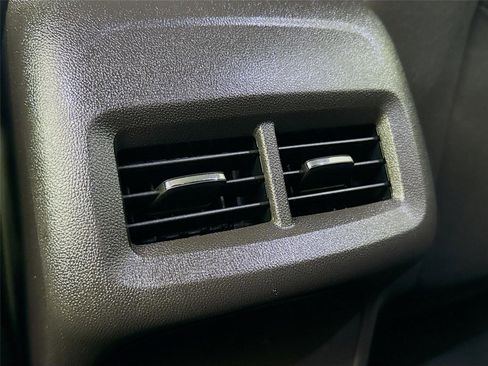 Used 2024 Chevrolet Equinox LT AWD/4WD image 25