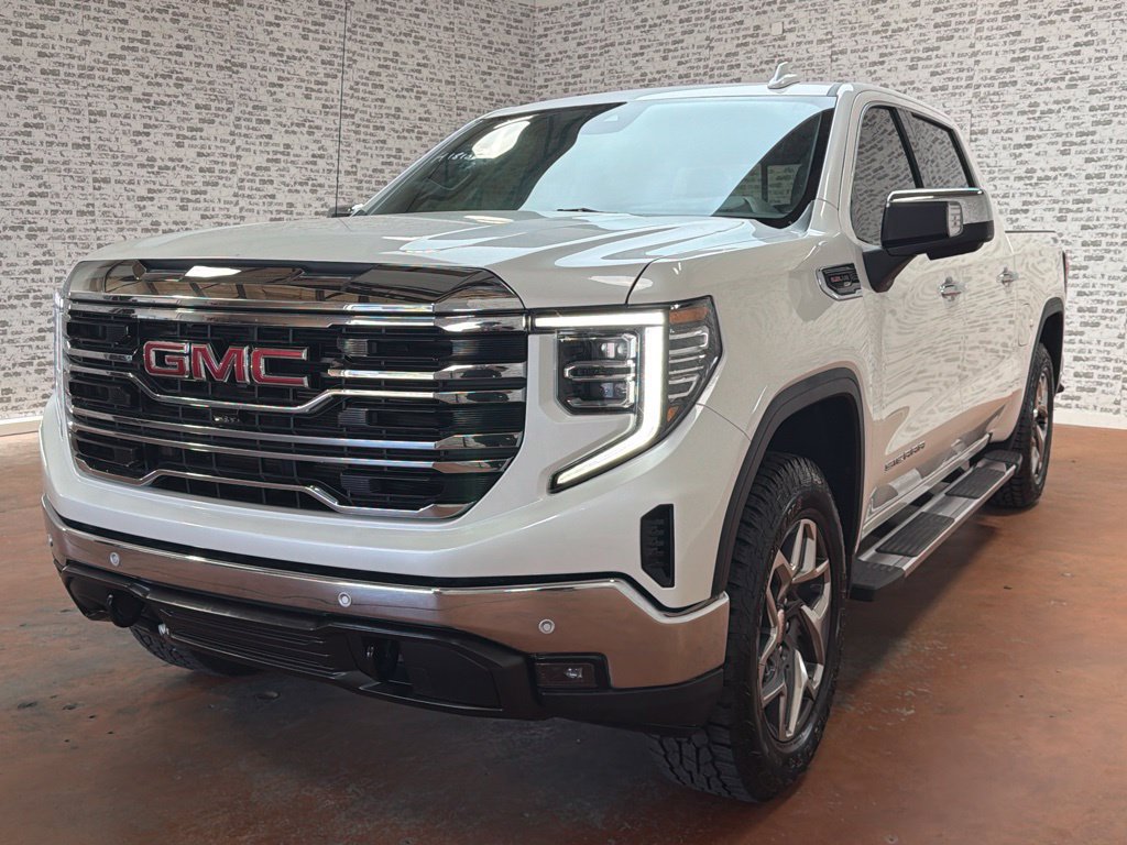 Used 2025 GMC Sierra 1500 SLT w/ SLT Premium Plus Package AWD/4WD image 3
