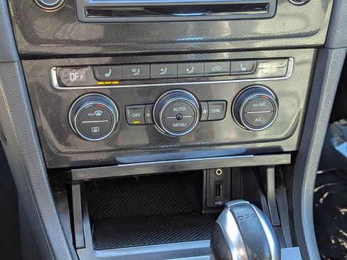 Used 2016 Volkswagen GTI Autobahn w/ Driver Assistance Package image 23