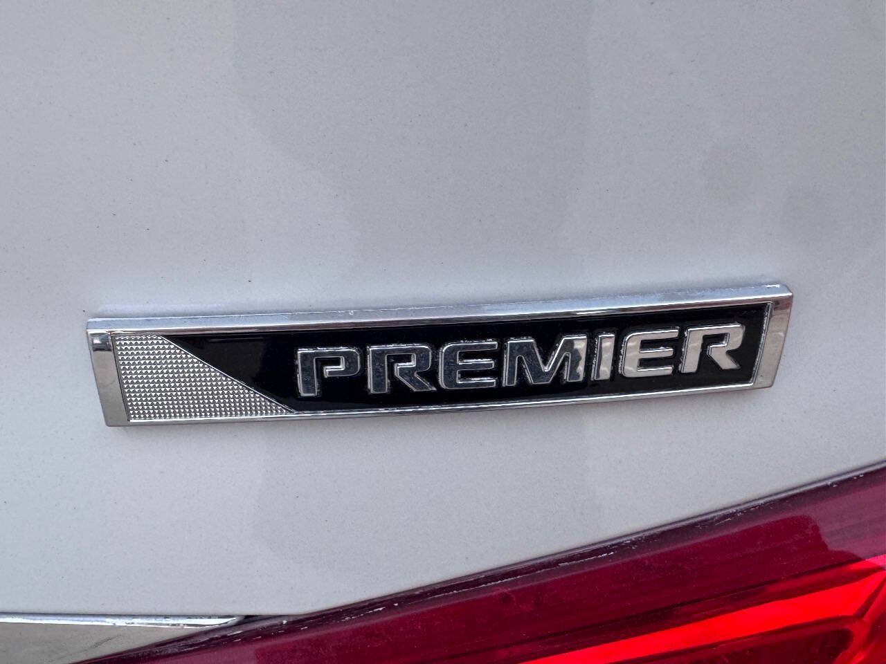 Used 2020 Chevrolet Impala Premier w/ Premier Confidence Package FWD image 4