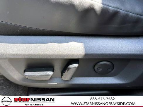 Certified 2022 Nissan Rogue SV w/ SV Premium Package AWD/4WD image 17