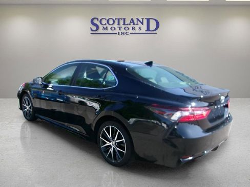 Used 2024 Toyota Camry SE FWD image 8