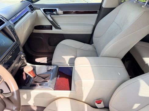 Used 2018 Lexus GX 460 Premium AWD/4WD image 18