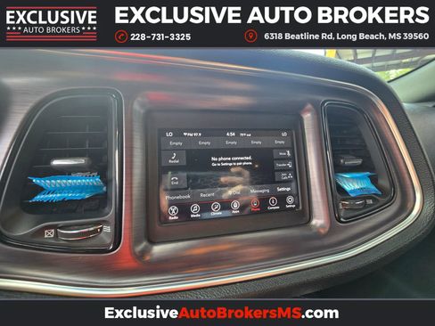 Used 2018 Dodge Challenger SXT w/ Blacktop Package image 15