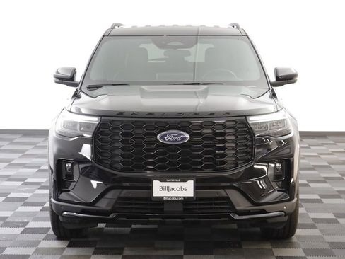 Used 2025 Ford Explorer ST-Line w/ ST-Line Street Pack AWD/4WD image 25