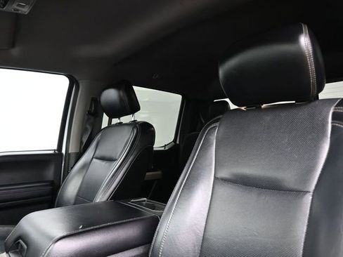 Used 2018 Ford F250 Lariat w/ Lariat Value Package image 12