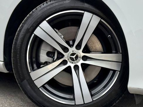 Used 2022 Mercedes-Benz C 300 Sedan image 26