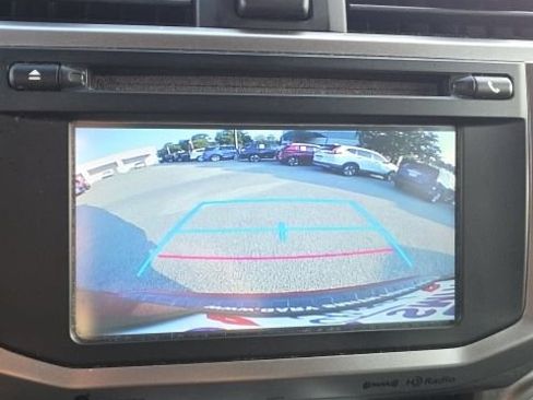 Used 2018 Toyota 4Runner SR5 AWD/4WD image 23