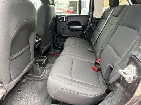Used 2021 Jeep Wrangler Unlimited Sport AWD/4WD image 13