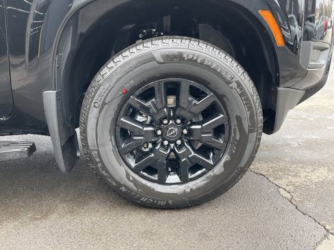 New 2026 Nissan Frontier SV AWD/4WD image 6