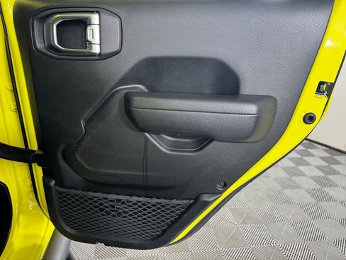 Used 2022 Jeep Wrangler Unlimited Sport AWD/4WD image 25