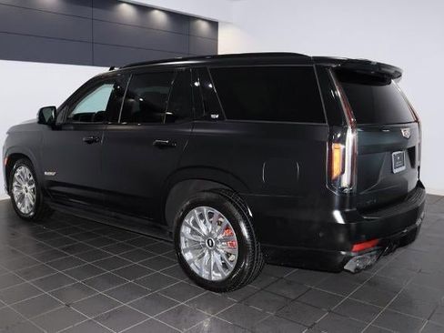 Used 2023 Cadillac Escalade V image 3