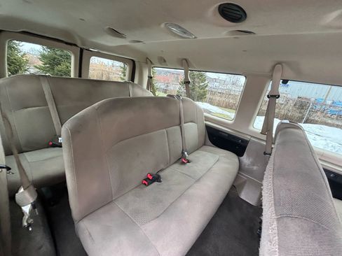 Used 2013 Ford E-350 and Econoline 350 XLT image 16