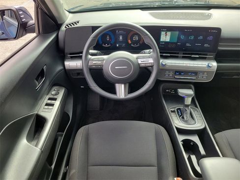 Certified 2025 Hyundai Kona SEL FWD image 16