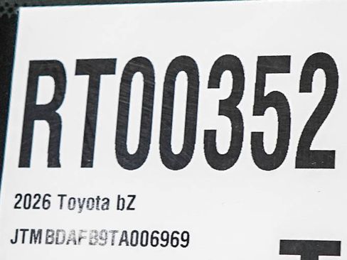 Used 2026 Toyota bZ AWD/4WD image 31