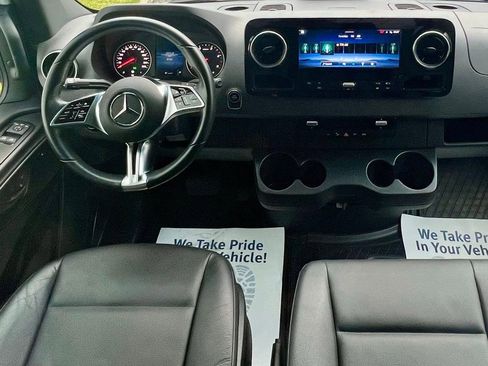 Used 2025 Mercedes-Benz Sprinter 2500 image 20