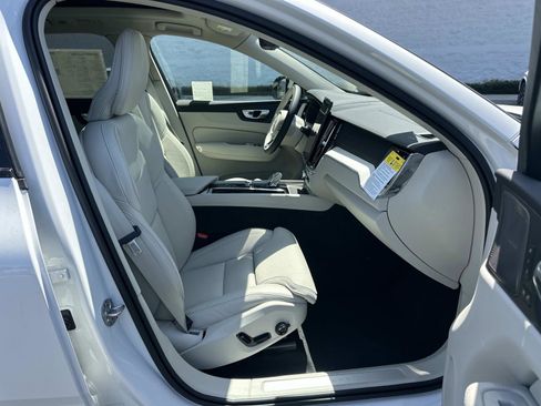 New 2026 Volvo XC60 T8 Ultra w/ Climate Package PRO AWD/4WD image 20