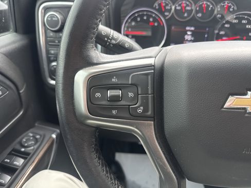 Used 2022 Chevrolet Silverado 2500 LT w/ Convenience Package image 17