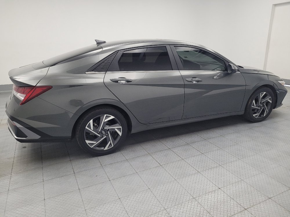 Used 2024 Hyundai Elantra SEL w/ Convenience Package FWD image 10