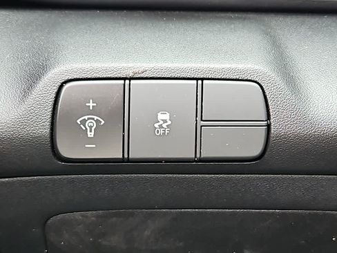 Used 2025 Hyundai Elantra Sport FWD image 22