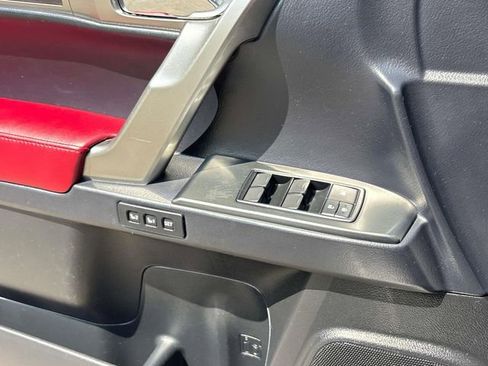 Used 2023 Lexus GX 460 Premium w/ Accessory Package image 15