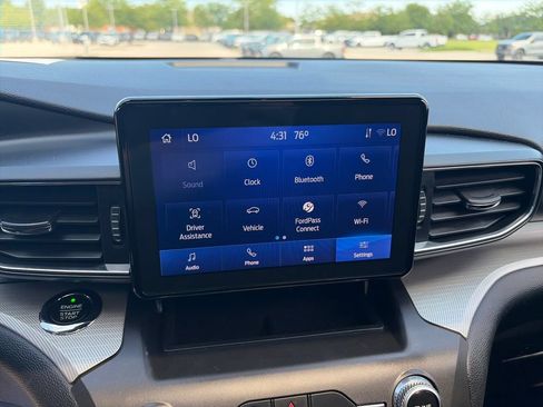 Used 2020 Ford Explorer XLT w/ Equipment Group 202A AWD/4WD image 20