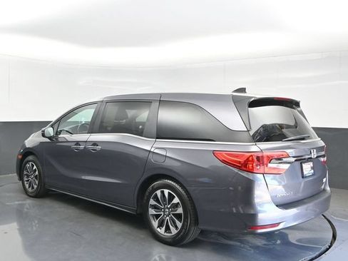 Certified 2024 Honda Odyssey EX-L image 3
