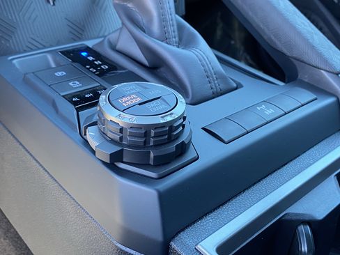 New 2025 Toyota Tacoma TRD Off-Road image 19