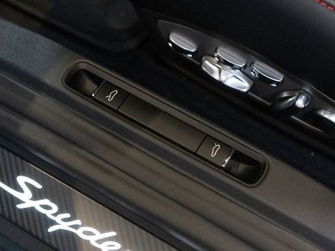 Certified 2024 Porsche 718 Boxster Spyder RS RWD image 31