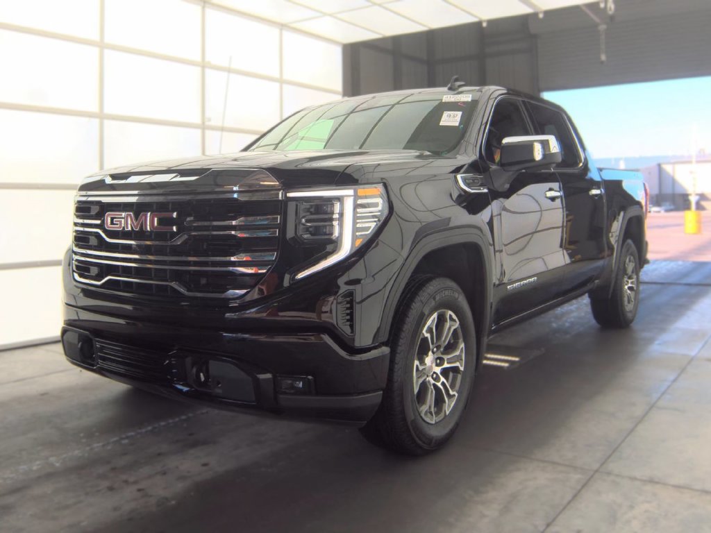 Used 2026 GMC Sierra 1500 SLT AWD/4WD image 1