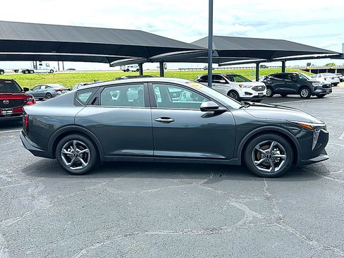 Used 2025 Kia K4 FWD image 9