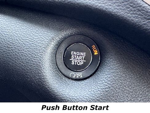 Used 2017 Jeep Cherokee Limited image 10