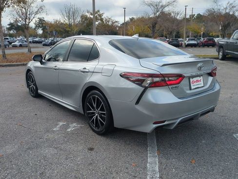 Certified 2022 Toyota Camry SE image 7