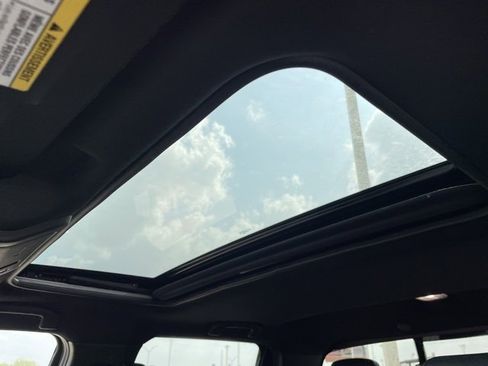 Certified 2025 Nissan Frontier PRO-4X w/ Pro Premium Package image 14