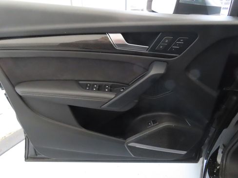 Used 2023 Audi SQ5 Premium Plus w/ Premium Plus Package image 13