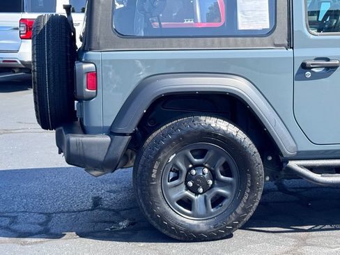 Used 2025 Jeep Wrangler Sport AWD/4WD image 36