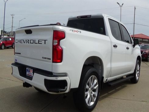 Used 2021 Chevrolet Silverado 1500 Custom w/ LPO, Dark Essentials Package image 6